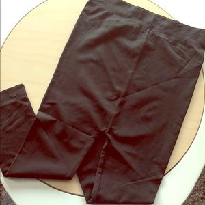 Be maternity m/l over belly Capri leggings